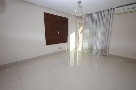 Apartamento para alugar com 100m², 3 quartos e 2 vagasSala