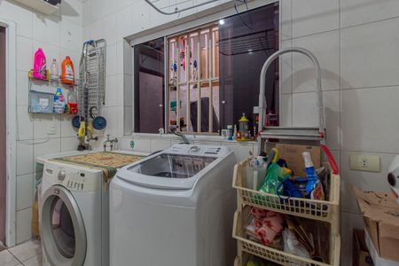 Casa à venda com 262m², 3 quartos e 2 vagas Casa à venda com 262m², 3 quartos e 2 vagasÁrea de Serviço