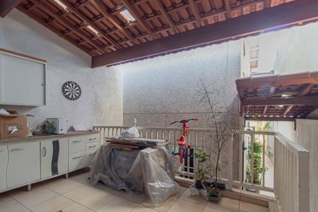 Casa à venda com 262m², 3 quartos e 2 vagas Casa à venda com 262m², 3 quartos e 2 vagasQuintal