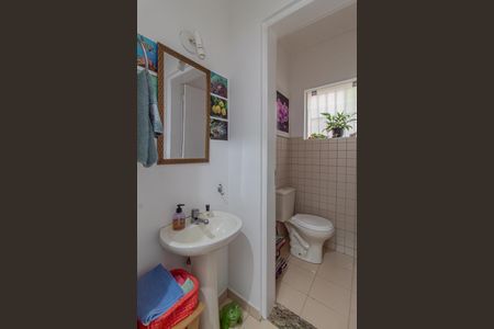 Casa à venda com 262m², 3 quartos e 2 vagas Casa à venda com 262m², 3 quartos e 2 vagasLavabo