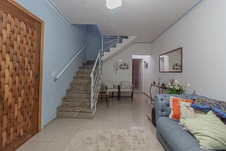 Casa à venda com 262m², 3 quartos e 2 vagas Casa à venda com 262m², 3 quartos e 2 vagasSala