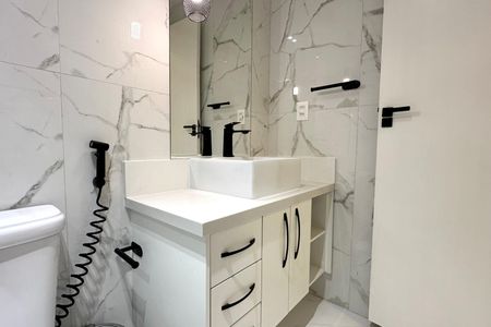 Apartamento à venda com 70m², 2 quartos e sem vagaBanheiro Social