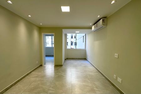 Apartamento à venda com 70m², 2 quartos e sem vagaSala