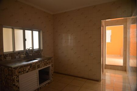 Casa à venda com 109m², 2 quartos e 2 vagasCozinha