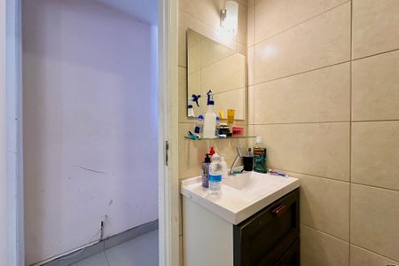 Apartamento à venda com 261m², 5 quartos e 1 vaga Apartamento à venda com 261m², 5 quartos e 1 vagaBanheiro