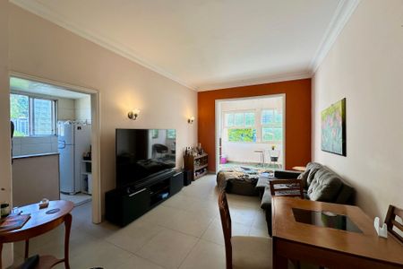 Apartamento à venda com 261m², 5 quartos e 1 vaga Apartamento à venda com 261m², 5 quartos e 1 vagaSala