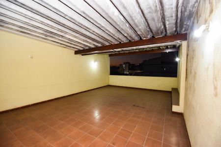 Casa de condomínio à venda com 185m², 4 quartos e 1 vagaTerraço