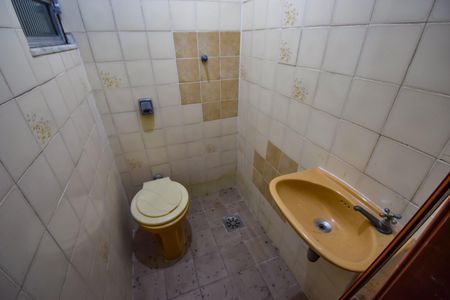 Casa de condomínio à venda com 185m², 4 quartos e 1 vagaBanheiro - Terraço