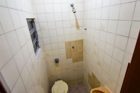 Casa de condomínio à venda com 185m², 4 quartos e 1 vagaBanheiro - Terraço