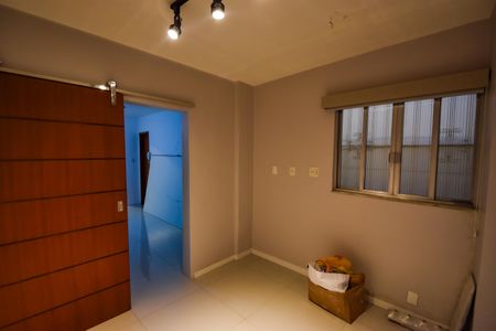 Casa de condomínio à venda com 185m², 4 quartos e 1 vagaQuarto 1