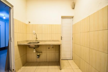 Casa de condomínio à venda com 185m², 4 quartos e 1 vagaÁrea de Serviço