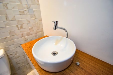 Casa de condomínio à venda com 185m², 4 quartos e 1 vagaLavabo