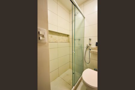 Casa de condomínio à venda com 185m², 4 quartos e 1 vagaBanheiro Suíte