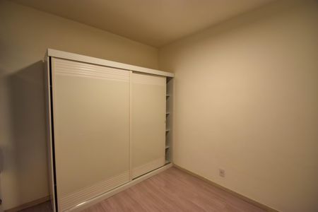 Casa de condomínio à venda com 185m², 4 quartos e 1 vagaQuarto 2