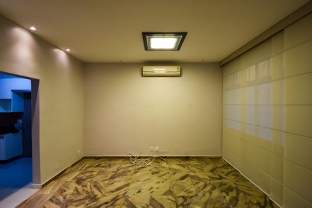 Casa de condomínio à venda com 185m², 4 quartos e 1 vagaSala