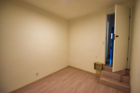 Casa de condomínio à venda com 185m², 4 quartos e 1 vagaQuarto 2