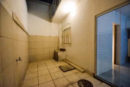 Casa de condomínio à venda com 185m², 4 quartos e 1 vagaÁrea de Serviço