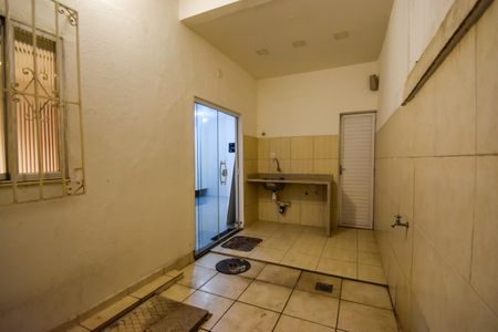 Casa de condomínio à venda com 185m², 4 quartos e 1 vagaÁrea de Serviço