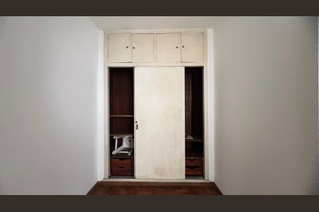 Apartamento para alugar com 147m², 3 quartos e 1 vaga Apartamento para alugar com 147m², 3 quartos e 1 vagaQuarto de Serviço