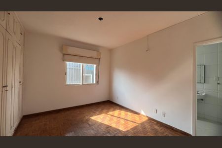 Apartamento para alugar com 147m², 3 quartos e 1 vaga Apartamento para alugar com 147m², 3 quartos e 1 vagaSuite