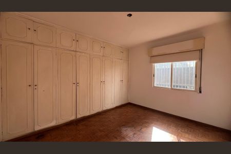 Apartamento para alugar com 147m², 3 quartos e 1 vaga Apartamento para alugar com 147m², 3 quartos e 1 vagaSuite