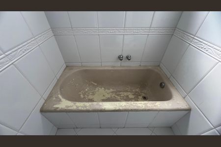 Apartamento para alugar com 147m², 3 quartos e 1 vaga Apartamento para alugar com 147m², 3 quartos e 1 vagaBanheiro da Suíte