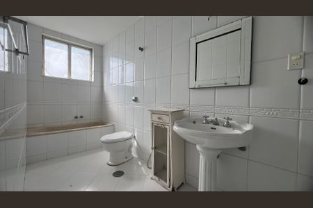 Apartamento para alugar com 147m², 3 quartos e 1 vaga Apartamento para alugar com 147m², 3 quartos e 1 vagaBanheiro da Suíte