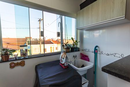 Casa à venda com 90m², 2 quartos e 2 vagasCozinha e Área de Serviço