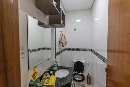 Casa à venda com 90m², 2 quartos e 2 vagasLavabo