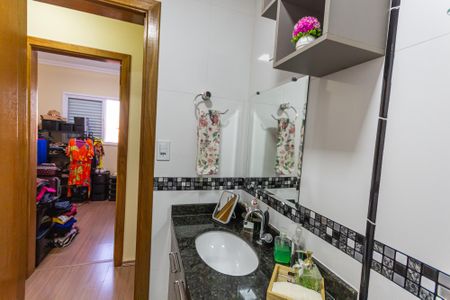 Casa à venda com 90m², 2 quartos e 2 vagasBanheiro