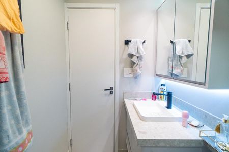 Apartamento à venda com 180m², 3 quartos e 3 vagasBanheiro Social