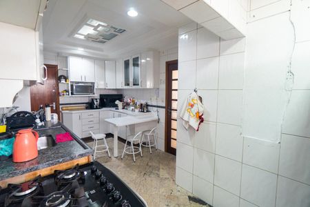 Apartamento à venda com 180m², 3 quartos e 3 vagasCozinha e Área de Serviço