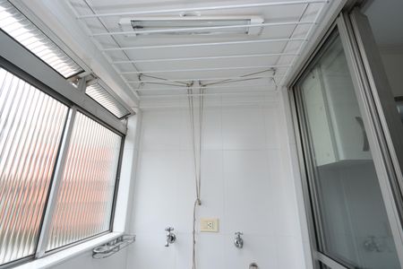Apartamento para alugar com 55m², 2 quartos e 1 vagaÁrea de Serviço