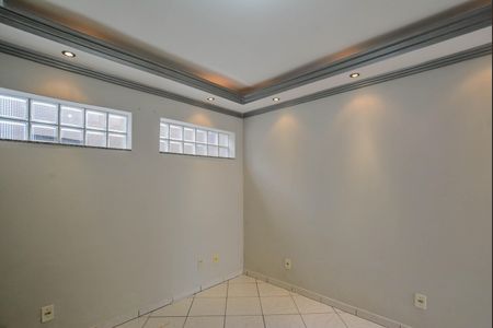 Casa para alugar com 60m², 1 quarto e sem vaga Casa para alugar com 60m², 1 quarto e sem vagaSala