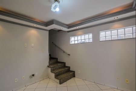 Casa para alugar com 60m², 1 quarto e sem vaga Casa para alugar com 60m², 1 quarto e sem vagaSala