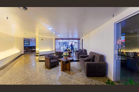 Apartamento à venda com 140m², 2 quartos e 2 vagasHall social