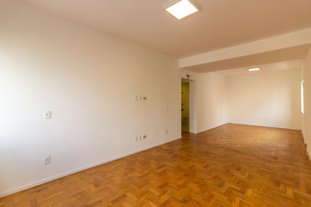 Apartamento à venda com 140m², 2 quartos e 1 vaga Apartamento à venda com 140m², 2 quartos e 1 vagaSuíte