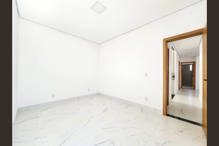 Casa à venda com 90m², 3 quartos e 2 vagas Casa à venda com 90m², 3 quartos e 2 vagasQuarto 3