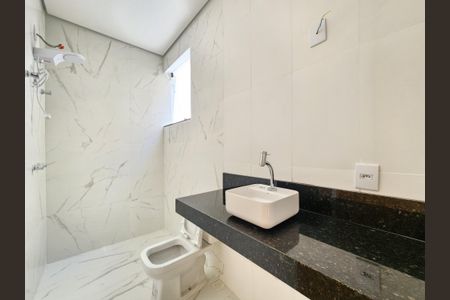 Casa à venda com 90m², 3 quartos e 2 vagas Casa à venda com 90m², 3 quartos e 2 vagasBanheiro Social