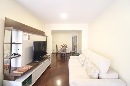 Casa para alugar com 125m², 3 quartos e 2 vagasSala