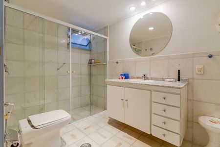 Apartamento à venda com 190m², 3 quartos e 1 vagaBanheiro da Suíte