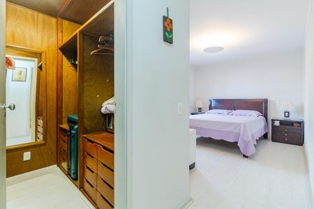 Apartamento à venda com 190m², 3 quartos e 1 vagaSuíte