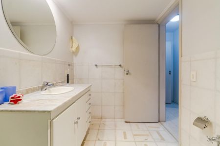 Apartamento à venda com 190m², 3 quartos e 1 vagaBanheiro da Suíte