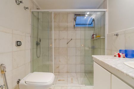 Apartamento à venda com 190m², 3 quartos e 1 vagaBanheiro da Suíte