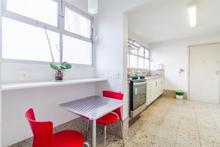 Apartamento à venda com 190m², 3 quartos e 1 vagaCozinha