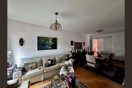 Casa à venda com 132m², 3 quartos e 2 vagas Casa à venda com 132m², 3 quartos e 2 vagasSala