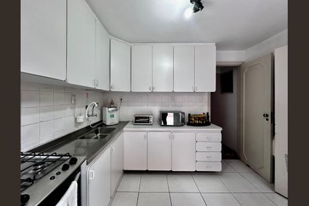 Casa à venda com 132m², 3 quartos e 2 vagas Casa à venda com 132m², 3 quartos e 2 vagasCozinha