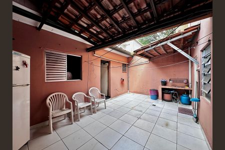 Casa à venda com 132m², 3 quartos e 2 vagas Casa à venda com 132m², 3 quartos e 2 vagasQuintal