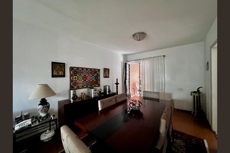 Casa à venda com 132m², 3 quartos e 2 vagas Casa à venda com 132m², 3 quartos e 2 vagasSala