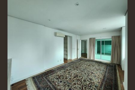 Apartamento à venda com 307m², 3 quartos e 4 vagasSuíte 1